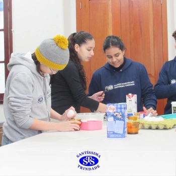 Culinária estadunidense é utilizada para estudar Língua Inglesa e Química