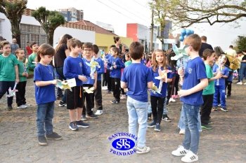 Colégio participa de desfile em comemoração aos 203 anos de Cruz Alta