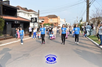 Colégio participa de desfile em comemoração aos 203 anos de Cruz Alta