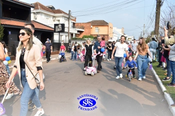 Colégio participa de desfile em comemoração aos 203 anos de Cruz Alta