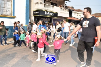 Colégio participa de desfile em comemoração aos 203 anos de Cruz Alta
