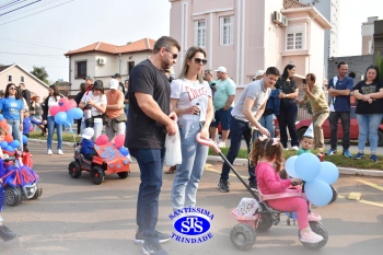 Colégio participa de desfile em comemoração aos 203 anos de Cruz Alta