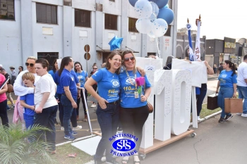 Colégio participa de desfile em comemoração aos 203 anos de Cruz Alta