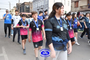 Colégio participa de desfile em comemoração aos 203 anos de Cruz Alta