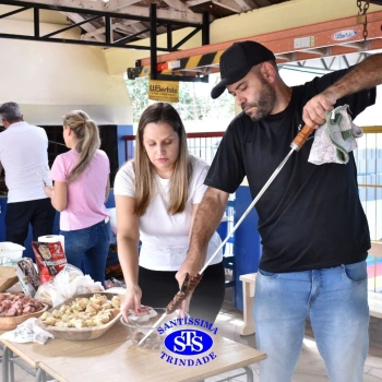 Infantil 3 e 4 celebram o Dia do Gaúcho com churrasco feito pelas famílias