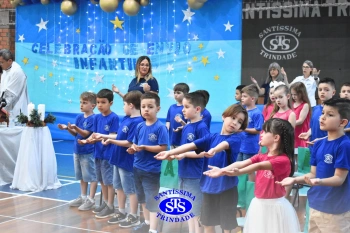 Celebração de Conclusão da Educação Infantil e envio para o 1º ano dos alunos do Infantil 5