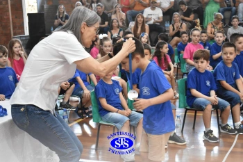 Celebração de Conclusão da Educação Infantil e envio para o 1º ano dos alunos do Infantil 5