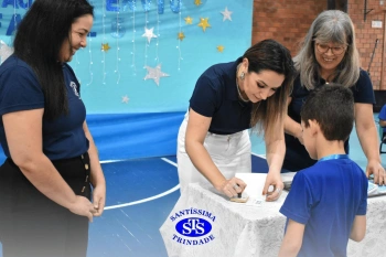 Celebração de Conclusão da Educação Infantil e envio para o 1º ano dos alunos do Infantil 5
