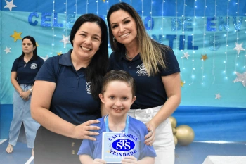 Celebração de Conclusão da Educação Infantil e envio para o 1º ano dos alunos do Infantil 5