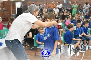 Celebração de Conclusão da Educação Infantil e envio para o 1º ano dos alunos do Infantil 5