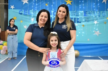 Celebração de Conclusão da Educação Infantil e envio para o 1º ano dos alunos do Infantil 5