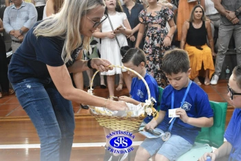 Celebração de Conclusão da Educação Infantil e envio para o 1º ano dos alunos do Infantil 5