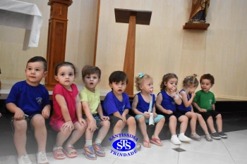 Alunos do Infantil 1, 2, 3 e 4 participam das Celebrações de Natal