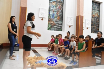 Alunos do Infantil 1, 2, 3 e 4 participam das Celebrações de Natal
