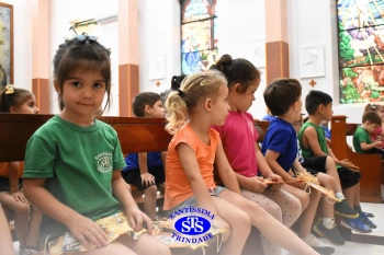 Alunos do Infantil 1, 2, 3 e 4 participam das Celebrações de Natal