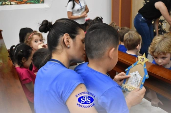 Alunos do Infantil 1, 2, 3 e 4 participam das Celebrações de Natal