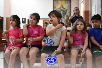 Alunos do Infantil 1, 2, 3 e 4 participam das Celebrações de Natal