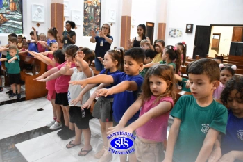Alunos do Infantil 1, 2, 3 e 4 participam das Celebrações de Natal