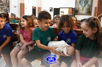 Alunos do Infantil 1, 2, 3 e 4 participam das Celebrações de Natal