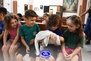 Alunos do Infantil 1, 2, 3 e 4 participam das Celebrações de Natal