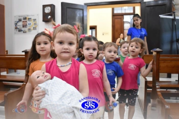 Alunos do Infantil 1, 2, 3 e 4 participam das Celebrações de Natal