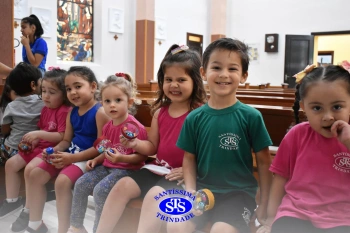 Alunos do Infantil 1, 2, 3 e 4 participam das Celebrações de Natal