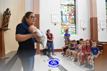 Alunos do Infantil 1, 2, 3 e 4 participam das Celebrações de Natal
