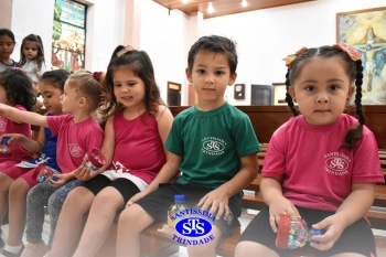 Alunos do Infantil 1, 2, 3 e 4 participam das Celebrações de Natal