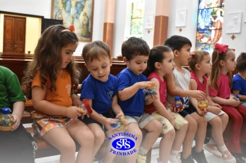Alunos do Infantil 1, 2, 3 e 4 participam das Celebrações de Natal