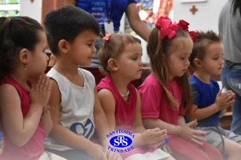 Alunos do Infantil 1, 2, 3 e 4 participam das Celebrações de Natal