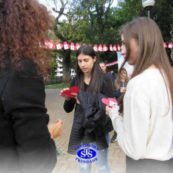 Alunos estimulam doação de sangue através de campanha na praça | Líder Voluntário