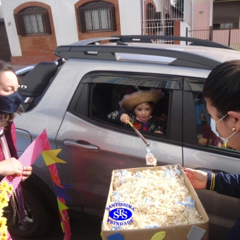 2º Drive Thru do Bem - famílias do 1º ao 3º ano 