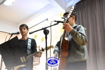 Lindas apresentações marcam o 22º Show de Talentos do Colégio Santíssima