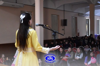 Lindas apresentações marcam o 22º Show de Talentos do Colégio Santíssima
