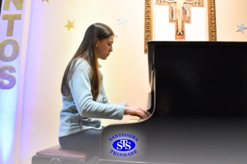 Lindas apresentações marcam o 22º Show de Talentos do Colégio Santíssima