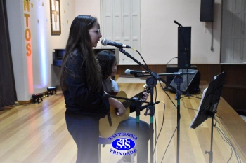 Lindas apresentações marcam o 22º Show de Talentos do Colégio Santíssima