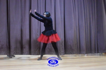 Lindas apresentações marcam o 22º Show de Talentos do Colégio Santíssima