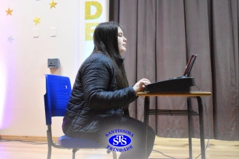 Lindas apresentações marcam o 22º Show de Talentos do Colégio Santíssima