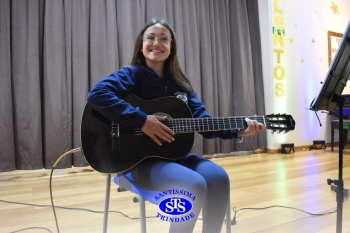 Lindas apresentações marcam o 22º Show de Talentos do Colégio Santíssima