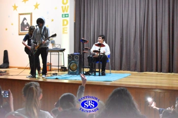 Lindas apresentações marcam o 22º Show de Talentos do Colégio Santíssima