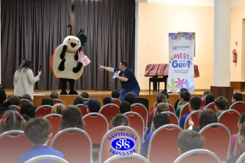 Meet and Greet com personagens da Systemic Bilingual