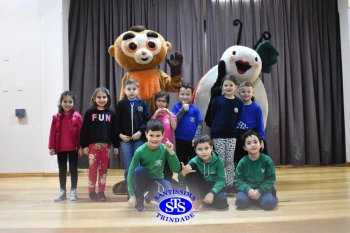 Meet and Greet com personagens da Systemic Bilingual
