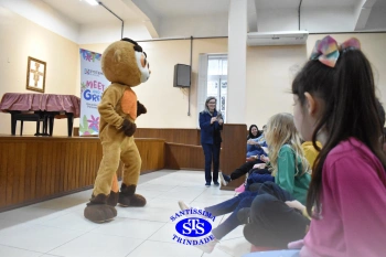 Meet and Greet com personagens da Systemic Bilingual