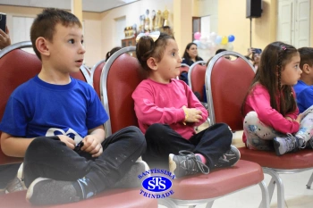 Pais criam coreografias para apresentar aos filhos | Inf. 3