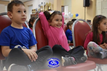 Pais criam coreografias para apresentar aos filhos | Inf. 3