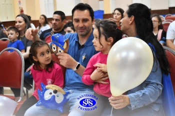 Pais criam coreografias para apresentar aos filhos | Inf. 3