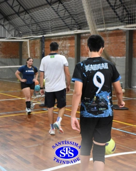 Equipes esportivas iniciam treinos de forma intensa e com determinação