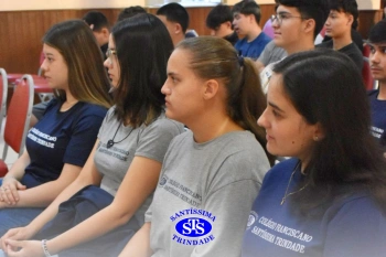 ACI Cruz Alta e Colégio Santíssima promovem o empreendedorismo por meio do Programa Miniempresa