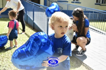 Pequenos comemoram o aniversário do Colégio | Inf. 1