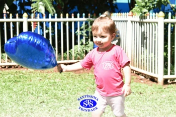 Pequenos comemoram o aniversário do Colégio | Inf. 1
